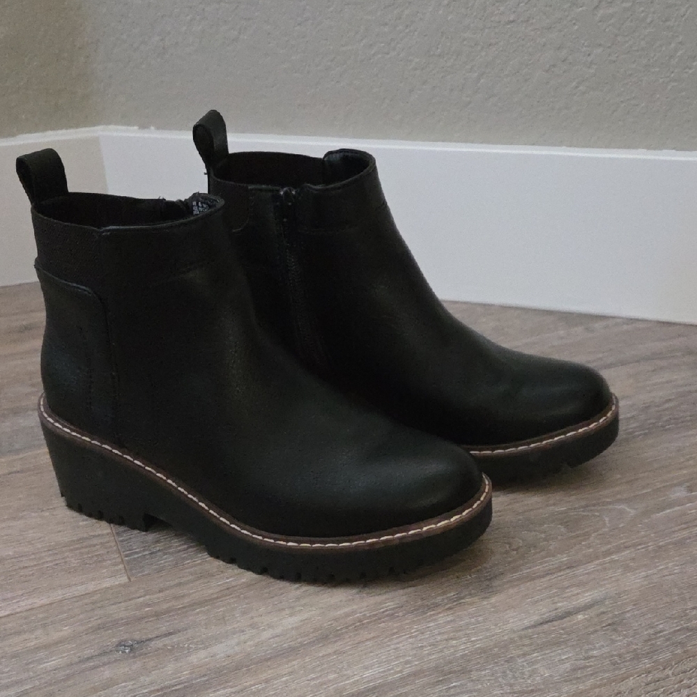 Wedge Gore Black Ankle Boots NEW Condition - Picture 3 of 7